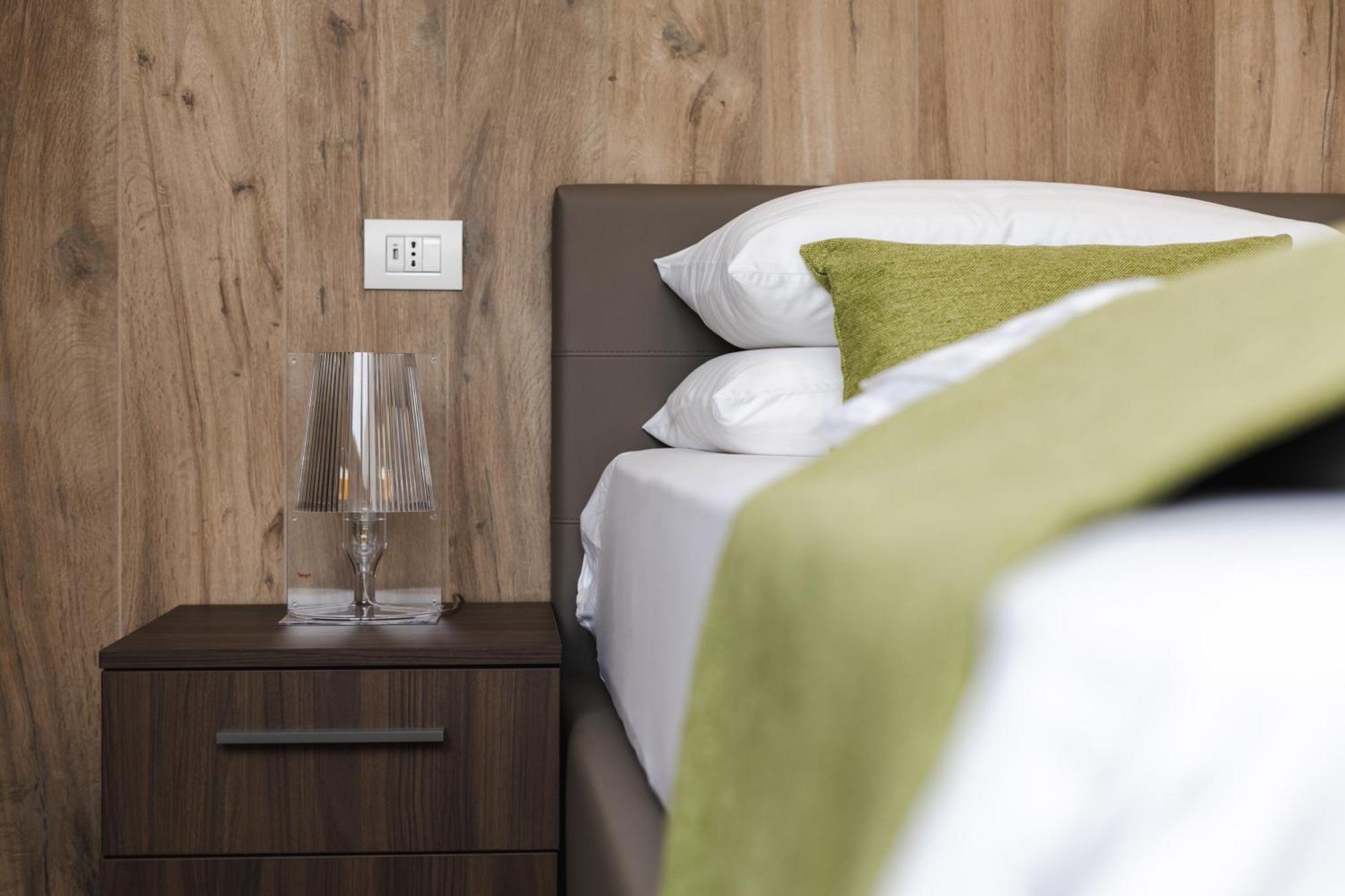 Boutique Apartments By Annalisa Torbole Sul Garda Eksteriør bilde