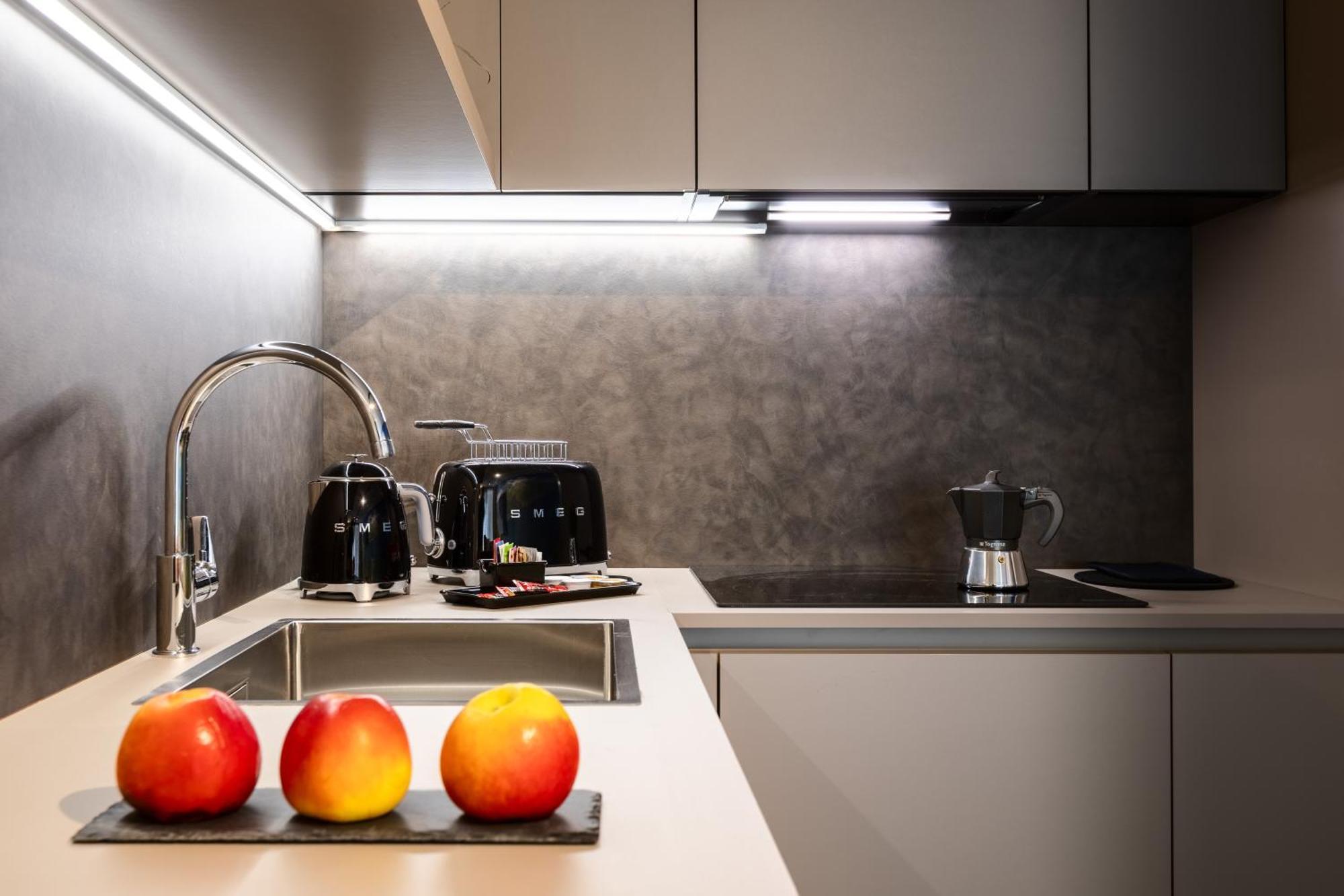 Boutique Apartments By Annalisa Torbole Sul Garda Eksteriør bilde